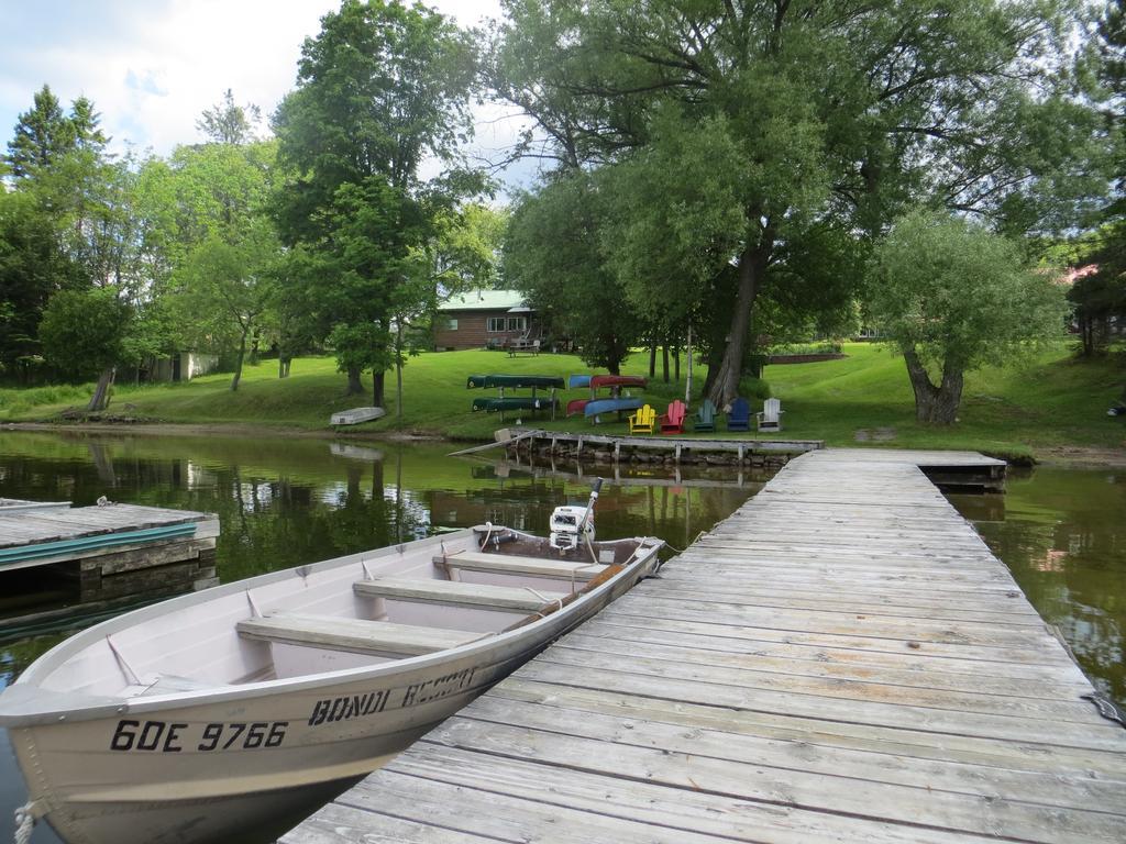 Bondi Village Cottage Resort Lake of Bays Extérieur photo