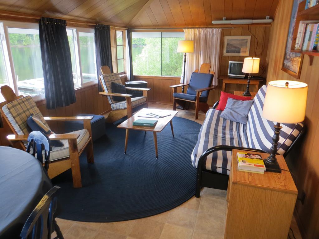Bondi Village Cottage Resort Lake of Bays Extérieur photo