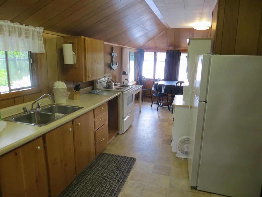 Bondi Village Cottage Resort Lake of Bays Extérieur photo