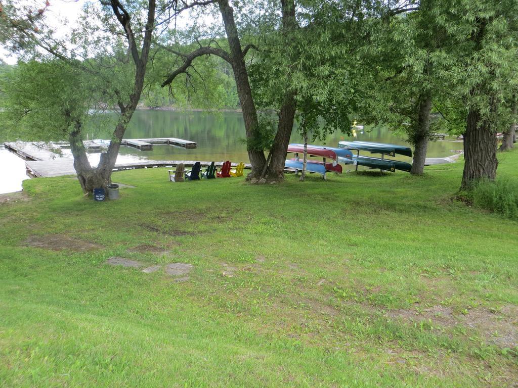 Bondi Village Cottage Resort Lake of Bays Extérieur photo