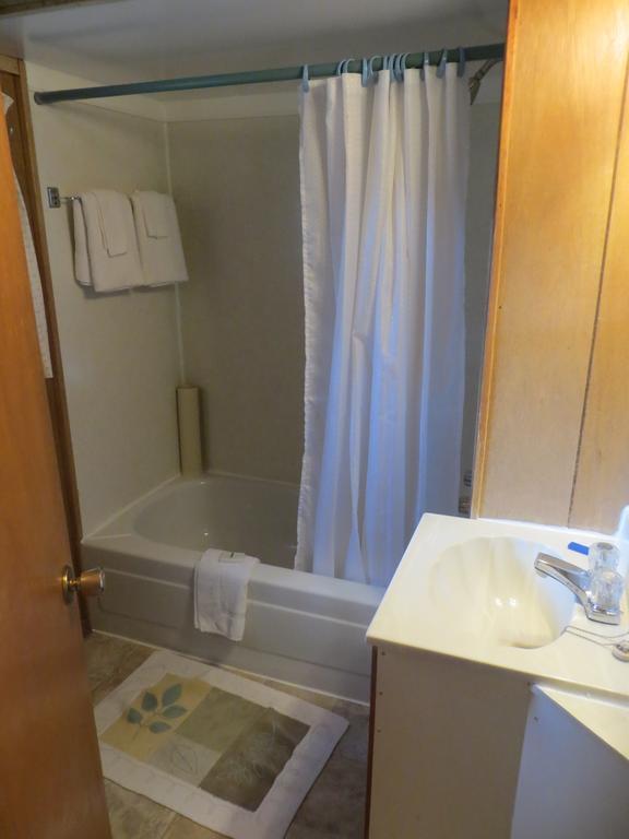 Bondi Village Cottage Resort Lake of Bays Extérieur photo