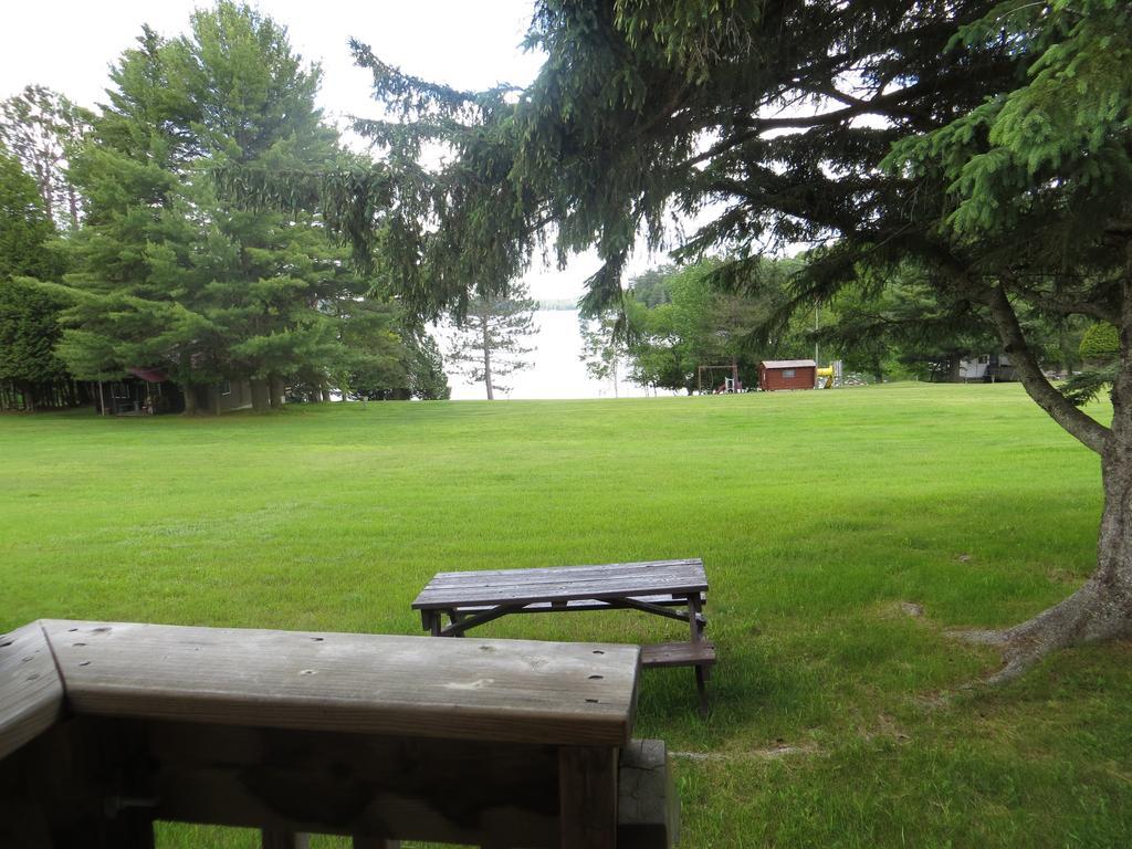 Bondi Village Cottage Resort Lake of Bays Extérieur photo