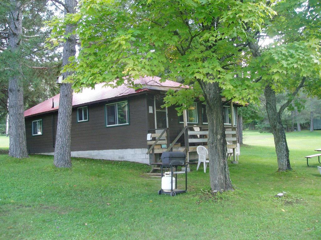 Bondi Village Cottage Resort Lake of Bays Extérieur photo